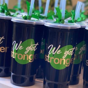 Vaso plástico Moin Moin con tapa y popote personalizado azul