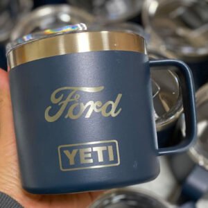 Taza metálica Yeti personalizada azul
