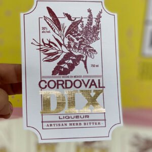 Etiqueta de producto 10x15cm papel couche autoadherible barniz a registro dos tintas personalizada